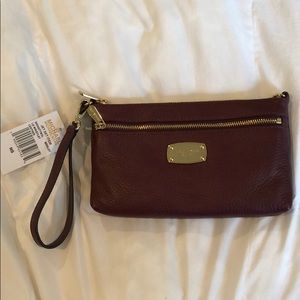 Michael kors wristlet